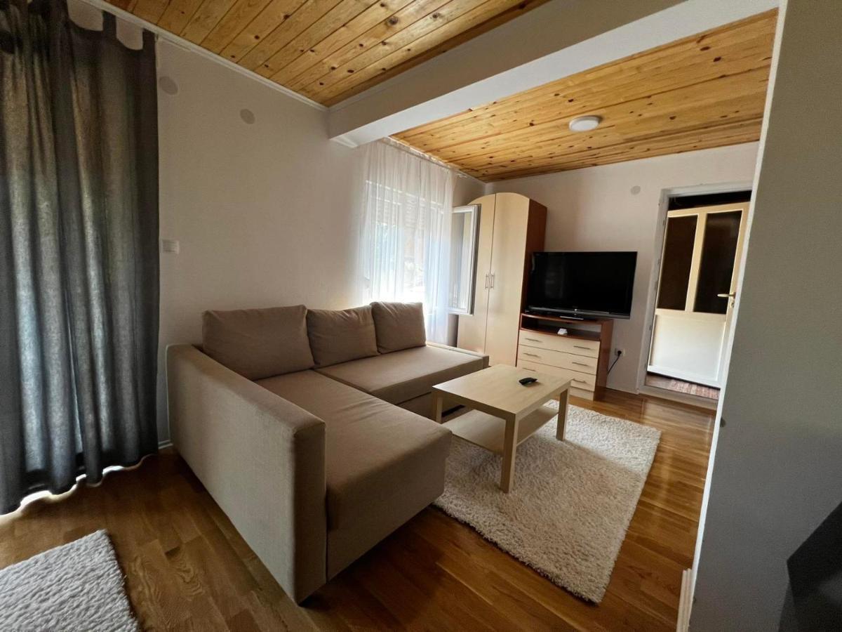 Hotel Ljubav Stara Zaovine Lazici Exterior foto
