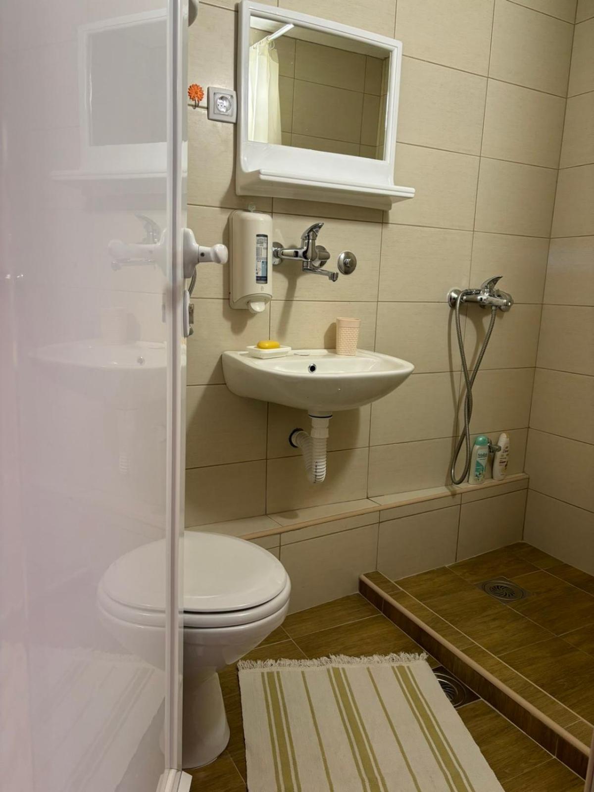 Hotel Ljubav Stara Zaovine Lazici Exterior foto